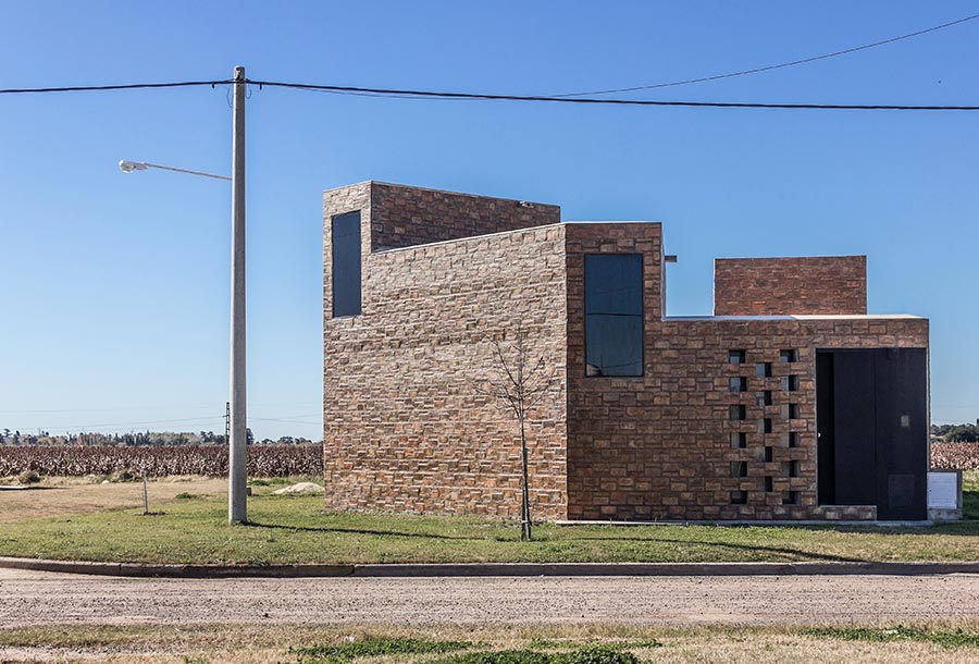 Casa Alfonsina en la llanura pampeana argentina